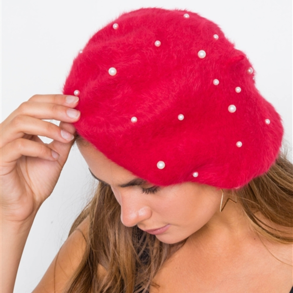 Red Beret with  Real Fur and Faux pearl details - Picture 3 of 3
